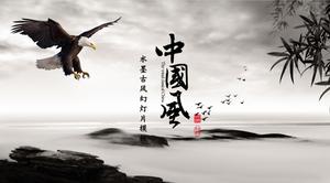 Águila atmosférica aleteo tinta de estilo chino plantilla universal de PPT