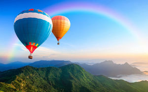 Imagem de fundo PPT do balão de ar quente do céu azul e das nuvens brancas