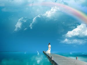 céu do arco-íris azul imagem de fundo costa menina cais