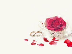 玫瑰戒指浪漫幻灯片背景图片