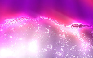 水滴特写镜头紫色PPT背景图片